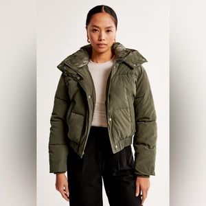 💚Abercrombie & Fitch Mini Ultra Puffer Olive Green Size Medium NWT